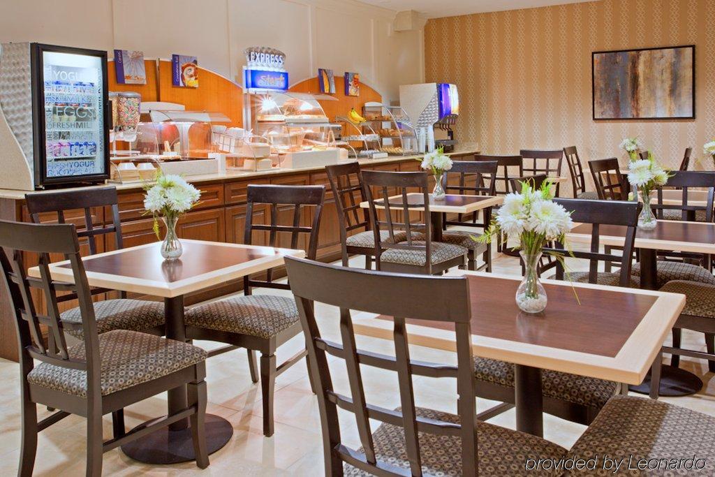 Holiday Inn Express Houston North-1960 Champions Area Louetta Bagian luar foto