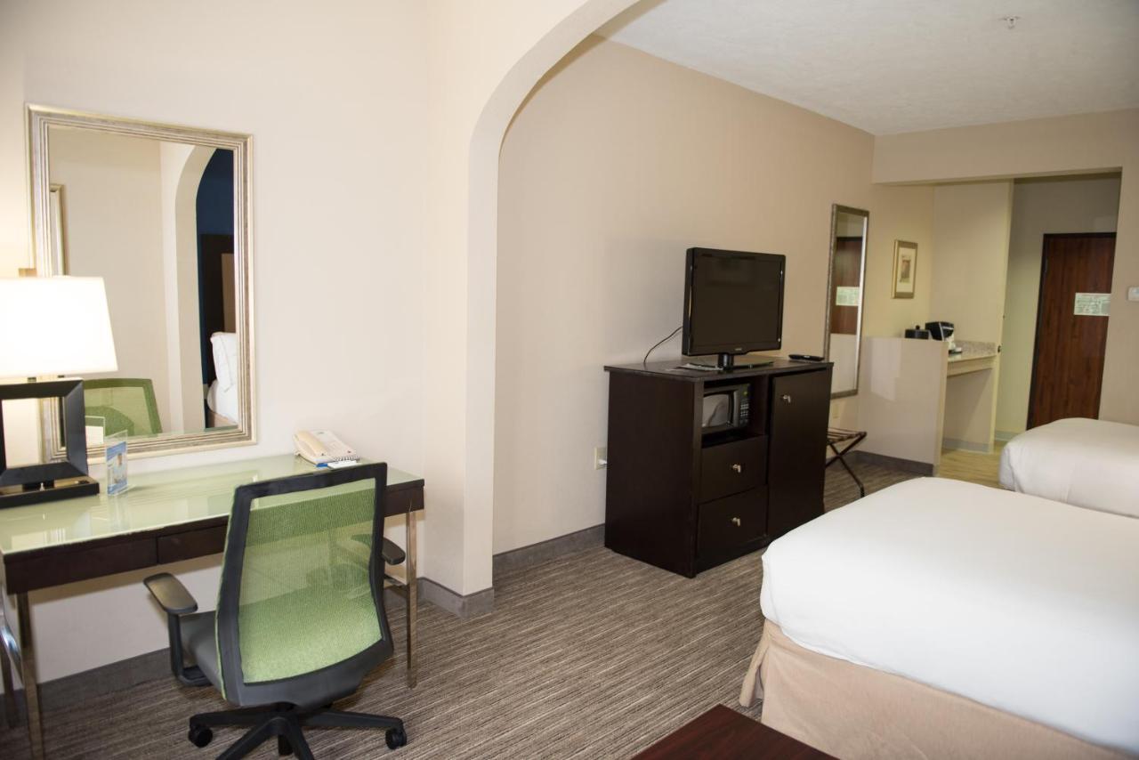 Holiday Inn Express Houston North-1960 Champions Area Louetta Bagian luar foto