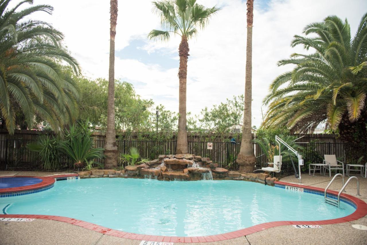 Holiday Inn Express Houston North-1960 Champions Area Louetta Bagian luar foto