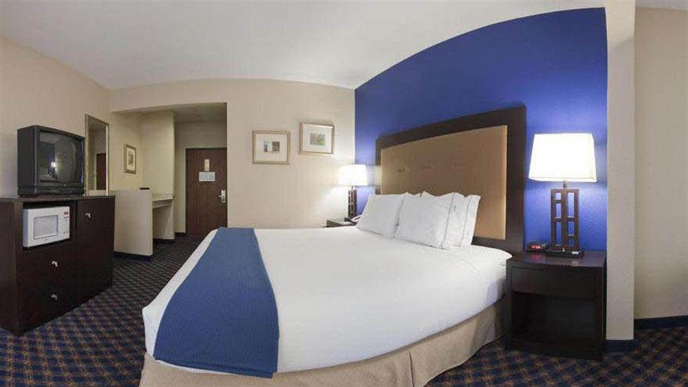 Holiday Inn Express Houston North-1960 Champions Area Louetta Bagian luar foto